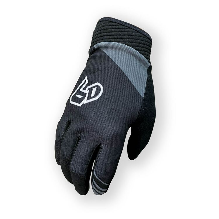 6_dmtb_gloves_black_750x750